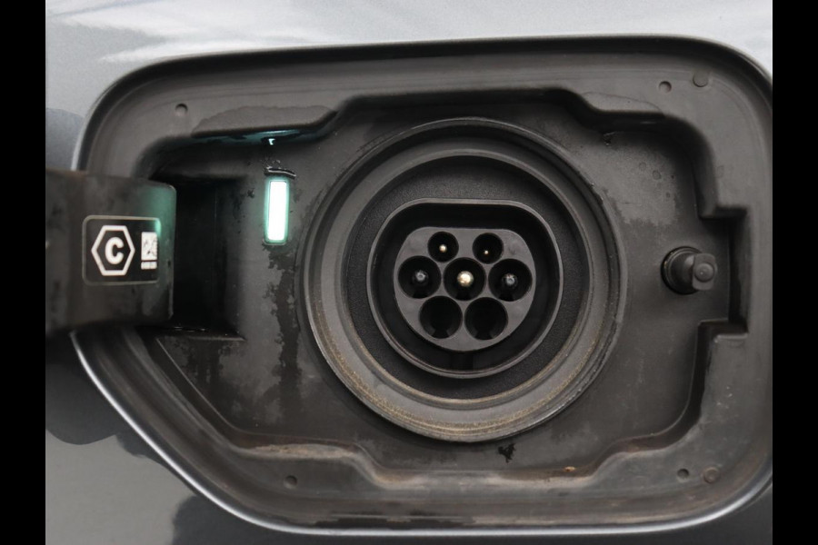 BMW 3-serie 320e M Sport | Adaptive cruise | Leder | Trekhaak | Stoelverwarming | 360 Camera | Laserlicht | Carplay | Sfeerverlichting | Live Cockpit | Keyless | Sportstoelen | DAB | Navigatie | PHEV | Plug In