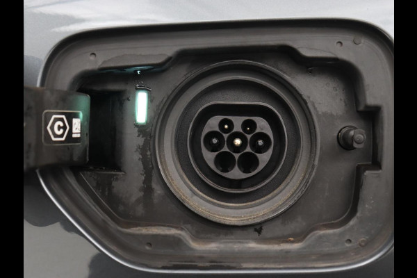 BMW 3-serie 320e M Sport | Adaptive cruise | Leder | Trekhaak | Stoelverwarming | 360 Camera | Laserlicht | Carplay | Sfeerverlichting | Live Cockpit | Keyless | Sportstoelen | DAB | Navigatie | PHEV | Plug In