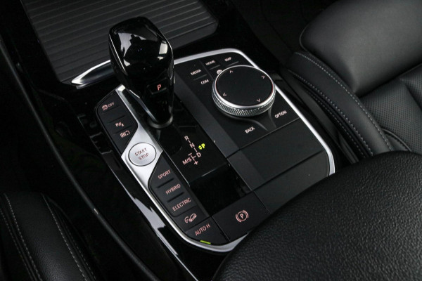 BMW X3 XDrive30e M-SPORT - TREKHAAK - CAMERA - NIEUW MODEL - 30e - M-PAKKET