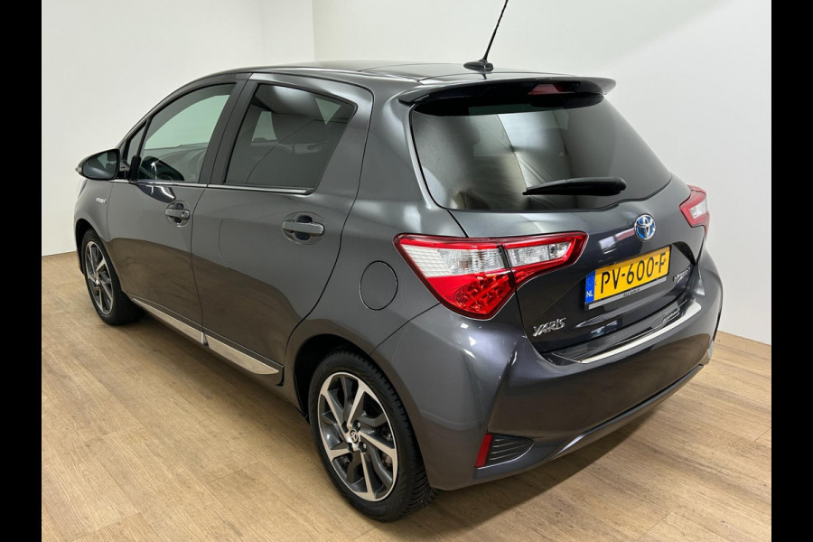 Toyota Yaris Occasion 1.5 Hybrid Premium | Airco | Grijs | Tweedehands Toyota Yaris | Cruisecontrol | Panoramadak