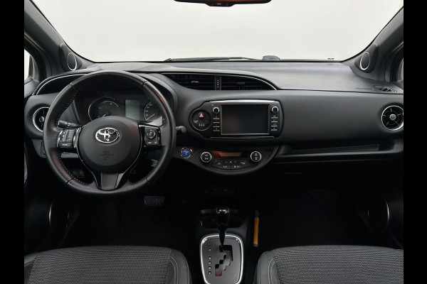 Toyota Yaris Occasion 1.5 Hybrid Premium | Airco | Grijs | Tweedehands Toyota Yaris | Cruisecontrol | Panoramadak