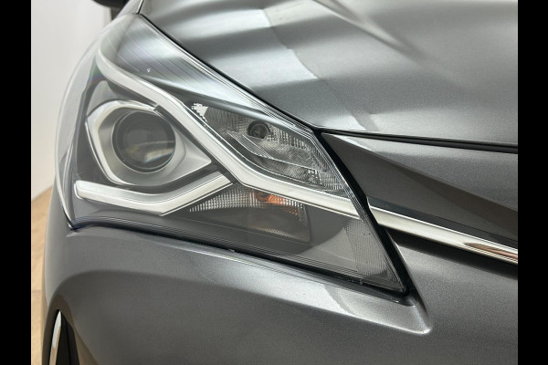 Toyota Yaris Occasion 1.5 Hybrid Premium | Airco | Grijs | Tweedehands Toyota Yaris | Cruisecontrol | Panoramadak