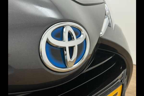 Toyota Yaris Occasion 1.5 Hybrid Premium | Airco | Grijs | Tweedehands Toyota Yaris | Cruisecontrol | Panoramadak