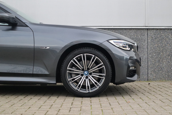 BMW 3 Serie Touring M-Sport SOH 93% / Hifi / Stoelverwarming / 18inch / Sportstoelen /