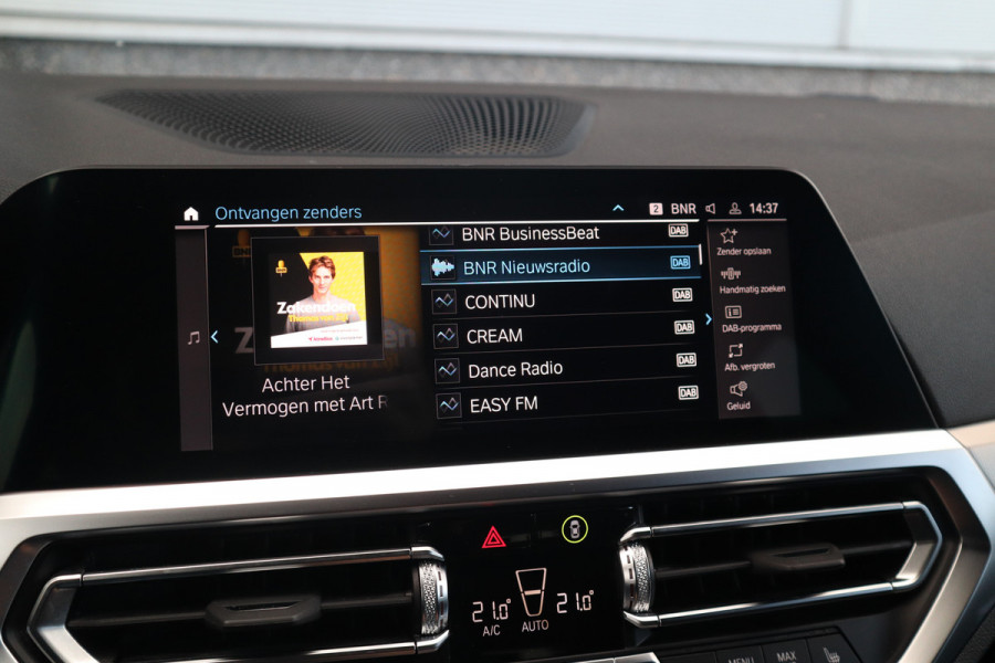 BMW 3 Serie Touring M-Sport SOH 93% / Hifi / Stoelverwarming / 18inch / Sportstoelen /