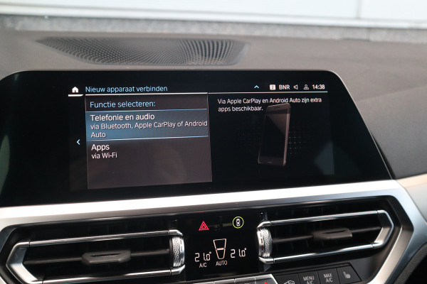 BMW 3 Serie Touring M-Sport SOH 93% / Hifi / Stoelverwarming / 18inch / Sportstoelen /