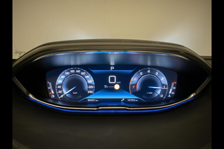 Peugeot 5008 1.2 PureTech Active Sport (APPLE CARPLAY,NAVI,CRUISE,LED,LANE ASSIST,DAB,SPORTSTOELEN,NIEUWE APK,NETTE STAAT)