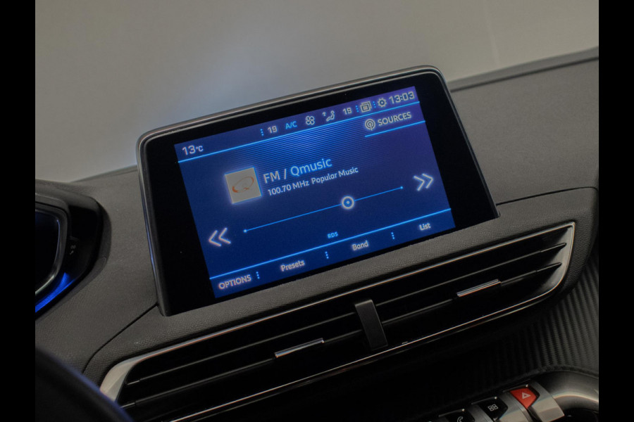 Peugeot 5008 1.2 PureTech Active Sport (APPLE CARPLAY,NAVI,CRUISE,LED,LANE ASSIST,DAB,SPORTSTOELEN,NIEUWE APK,NETTE STAAT)