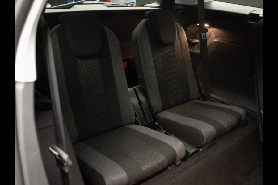 Peugeot 5008 1.2 PureTech Active Sport (APPLE CARPLAY,NAVI,CRUISE,LED,LANE ASSIST,DAB,SPORTSTOELEN,NIEUWE APK,NETTE STAAT)