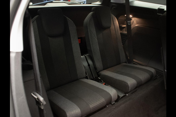 Peugeot 5008 1.2 PureTech Active Sport (APPLE CARPLAY,NAVI,CRUISE,LED,LANE ASSIST,DAB,SPORTSTOELEN,NIEUWE APK,NETTE STAAT)