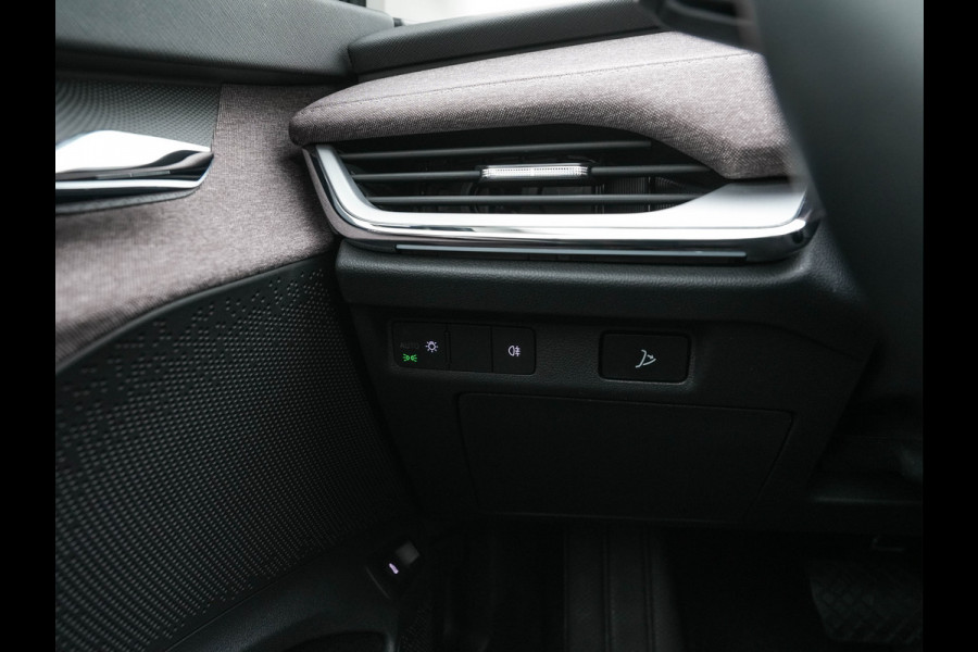 Škoda ENYAQ iV 60 [ 3-Fase ] {SOH-87%} (INCL.BTW) *PANO | FULL-LED | DIGI-COCKPIT | CAMERA | KEYLESS | NAVI-FULLMAP | PRIVACY-GLASS | AMBIENT-LIGHT | ECC | PDC | CRUISE | 19''ALU | TOWBAR*