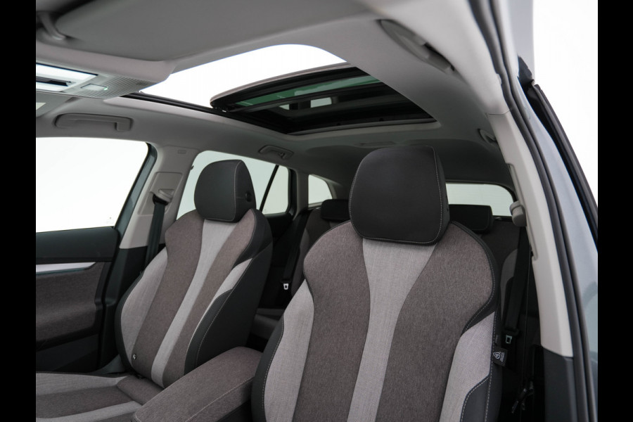 Škoda ENYAQ iV 60 [ 3-Fase ] {SOH-87%} (INCL.BTW) *PANO | FULL-LED | DIGI-COCKPIT | CAMERA | KEYLESS | NAVI-FULLMAP | PRIVACY-GLASS | AMBIENT-LIGHT | ECC | PDC | CRUISE | 19''ALU | TOWBAR*