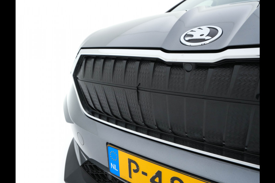 Škoda ENYAQ iV 60 [ 3-Fase ] {SOH-87%} (INCL.BTW) *PANO | FULL-LED | DIGI-COCKPIT | CAMERA | KEYLESS | NAVI-FULLMAP | PRIVACY-GLASS | AMBIENT-LIGHT | ECC | PDC | CRUISE | 19''ALU | TOWBAR*