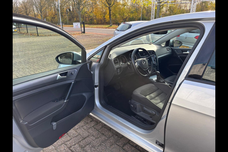 Volkswagen Golf 1.0 TSI Comfortline Business