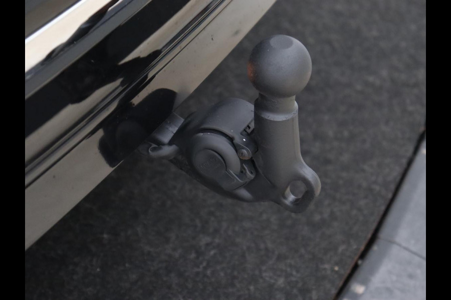 Volkswagen Tiguan Allspace 1.5 TSI R Line | Trekhaak | Camera | Full LED | Adaptive cruise | Virtual Cockpit | Park Assist | Carplay | Navigatie | Keyless | Climate control | 19'' lichtmetalen velgen