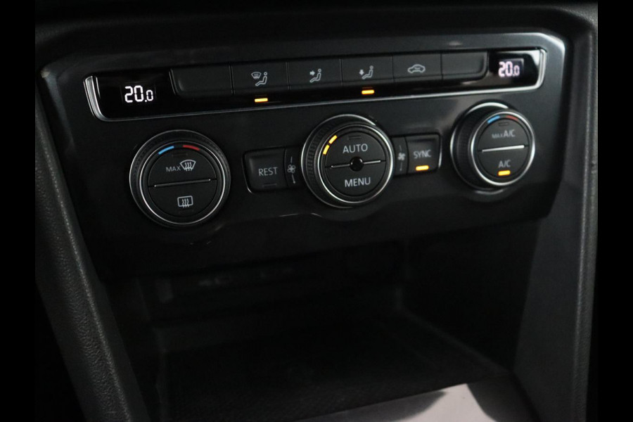 Volkswagen Tiguan Allspace 1.5 TSI R Line | Trekhaak | Camera | Full LED | Adaptive cruise | Virtual Cockpit | Park Assist | Carplay | Navigatie | Keyless | Climate control | 19'' lichtmetalen velgen