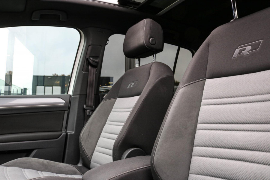 Volkswagen Touran 1.8 TSI R-LINE - PANO - TREKHAAK - CARPLAY - ACC - CAMERA - VOL!!