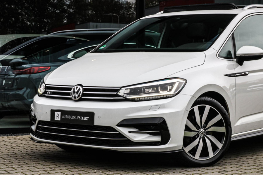 Volkswagen Touran 1.8 TSI R-LINE - PANO - TREKHAAK - CARPLAY - ACC - CAMERA - VOL!!