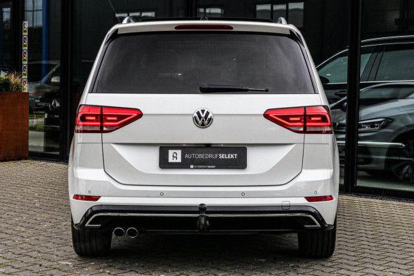Volkswagen Touran 1.8 TSI R-LINE - PANO - TREKHAAK - CARPLAY - ACC - CAMERA - VOL!!