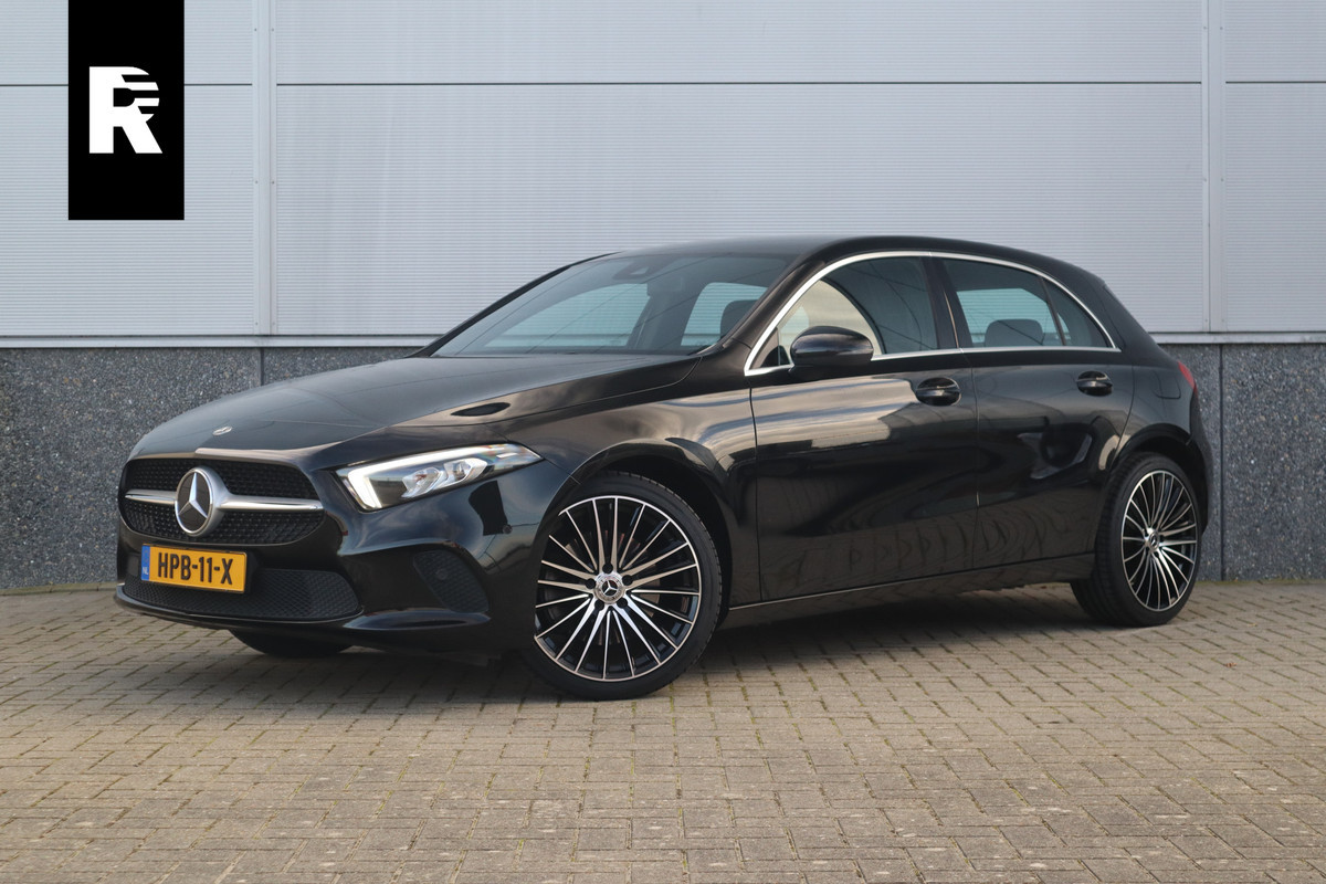 Mercedes-Benz A-Klasse 250 e Luxury / SOH 93% / 19inch / Sfeer verlichting / Widescreen / Camera / Carplay /