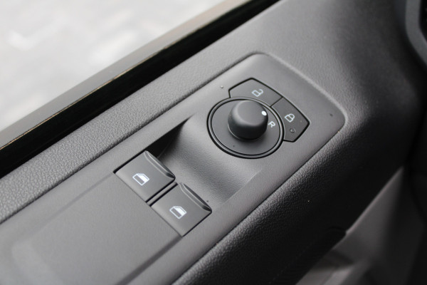 Ford Transit Custom 320 2.0 TDCI L2H1 Trend 170pk - 4x4 AWD - 18'' - Spoiler pack - 2x Schuifdeur - Adaptive Cruise - Blind spot - Stoelverwarming -