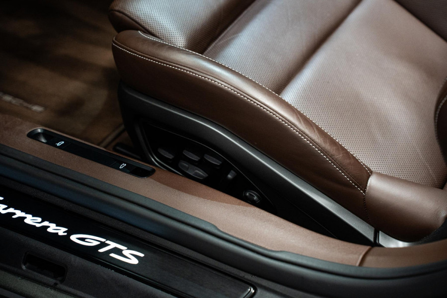 Porsche 911 Cabrio 3.0 Carrera GTS *Sport-Chrono / Sport-Design / BOSE / Stoelventilatie / Carbon*