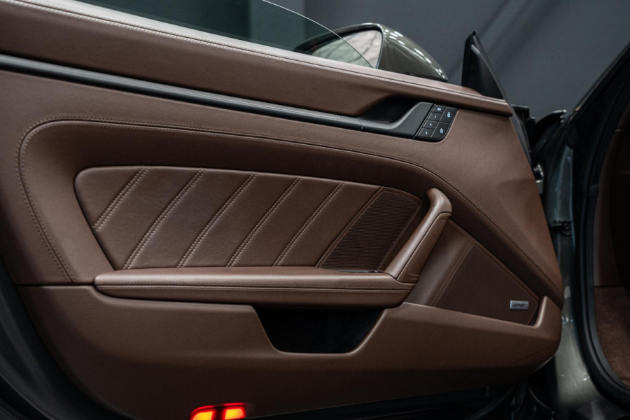 Porsche 911 Cabrio 3.0 Carrera GTS *Sport-Chrono / Sport-Design / BOSE / Stoelventilatie / Carbon*