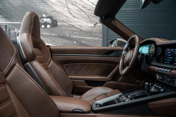 Porsche 911 Cabrio 3.0 Carrera GTS *Sport-Chrono / Sport-Design / BOSE / Stoelventilatie / Carbon*