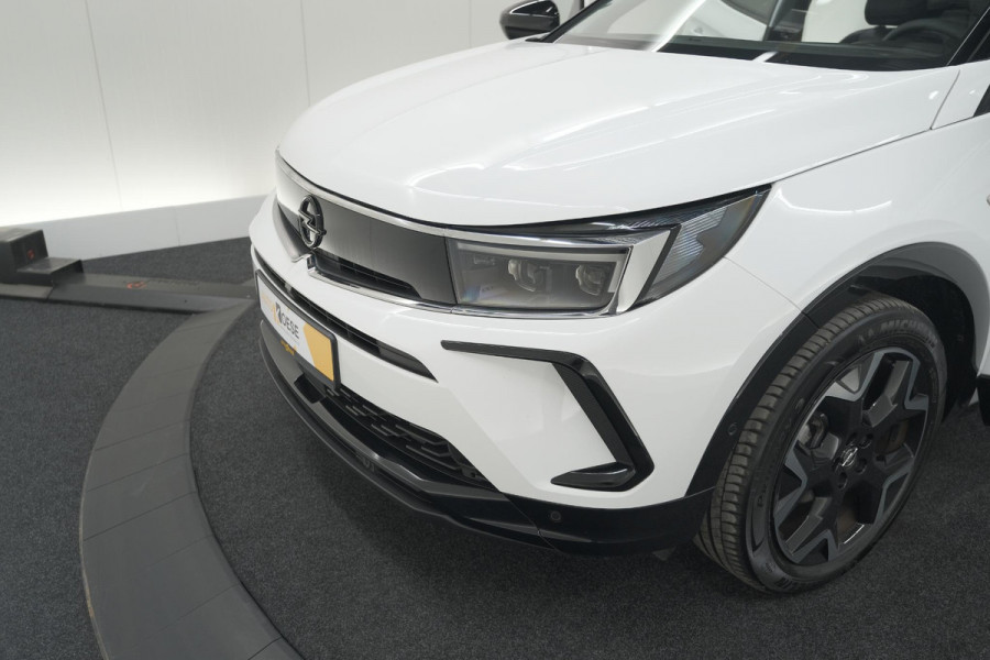 Opel Grandland Turbo 130 AT8 Ultimate | Camera | Adaptieve Cruise Control | Pack Winter | Elektronische Kofferklep