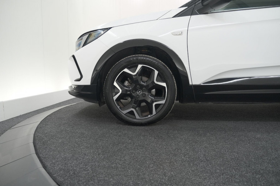 Opel Grandland Turbo 130 AT8 Ultimate | Camera | Adaptieve Cruise Control | Pack Winter | Elektronische Kofferklep