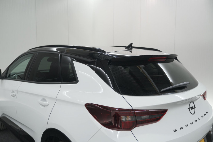 Opel Grandland Turbo 130 AT8 Ultimate | Camera | Adaptieve Cruise Control | Pack Winter | Elektronische Kofferklep