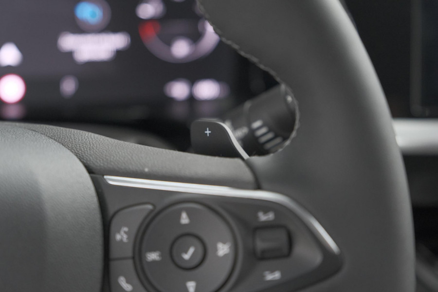 Opel Grandland Turbo 130 AT8 Ultimate | Camera | Adaptieve Cruise Control | Pack Winter | Elektronische Kofferklep