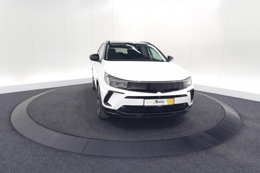 Opel Grandland Turbo 130 AT8 Ultimate | Camera | Adaptieve Cruise Control | Pack Winter | Elektronische Kofferklep
