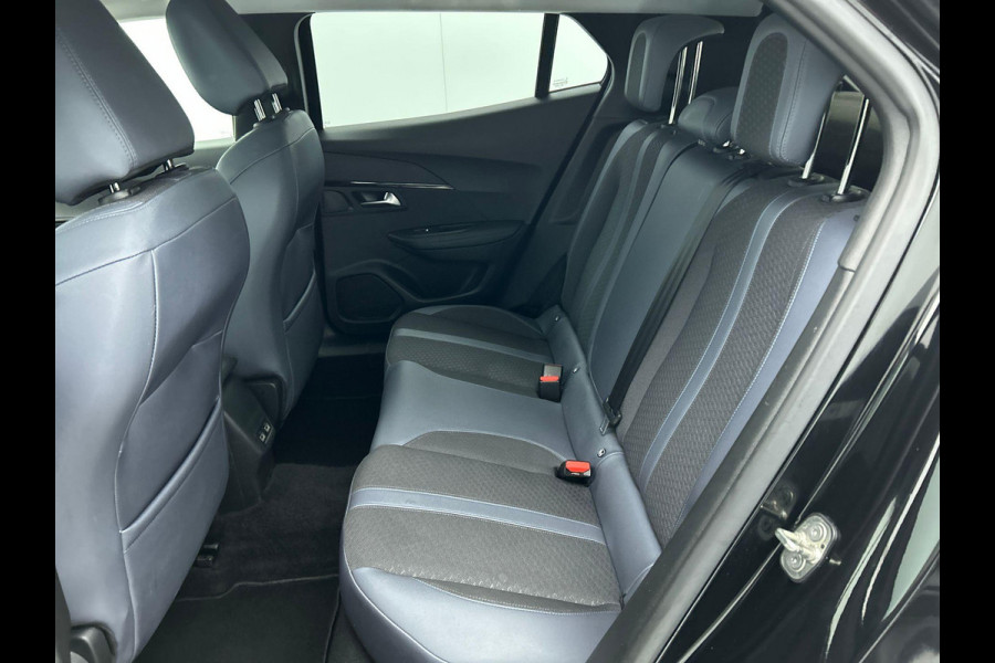 Peugeot 2008 1.2 PureTech Blue Lease Allure Airco ECC Navi Cruise Control PDC VA + Camera Full LED 17" LM Velgen Stoelverwarming