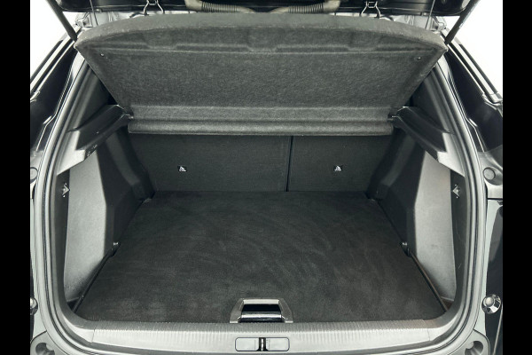 Peugeot 2008 1.2 PureTech Blue Lease Allure Airco ECC Navi Cruise Control PDC VA + Camera Full LED 17" LM Velgen Stoelverwarming