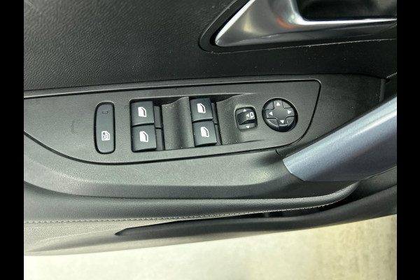 Peugeot 2008 1.2 PureTech Blue Lease Allure Airco ECC Navi Cruise Control PDC VA + Camera Full LED 17" LM Velgen Stoelverwarming