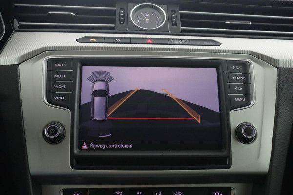Volkswagen Passat Variant 1.4 TSI Connected Series|19"|Trekhaak|Camera