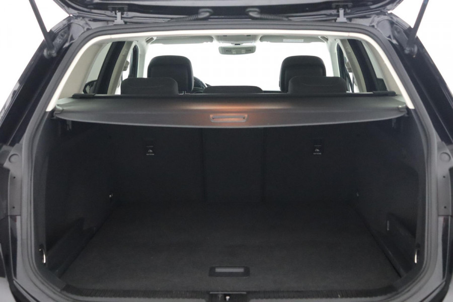 Volkswagen Passat Variant 1.4 TSI Connected Series|19"|Trekhaak|Camera