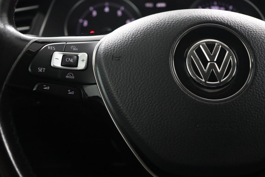 Volkswagen Passat Variant 1.4 TSI Connected Series|19"|Trekhaak|Camera