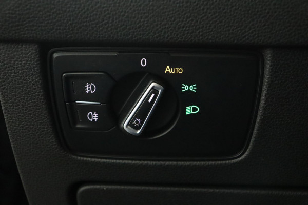 Volkswagen Passat Variant 1.4 TSI Connected Series|19"|Trekhaak|Camera