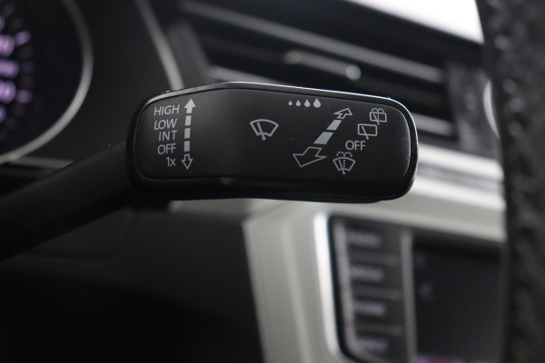 Volkswagen Passat Variant 1.4 TSI Connected Series|19"|Trekhaak|Camera