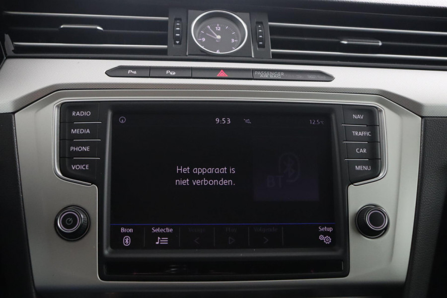 Volkswagen Passat Variant 1.4 TSI Connected Series|19"|Trekhaak|Camera