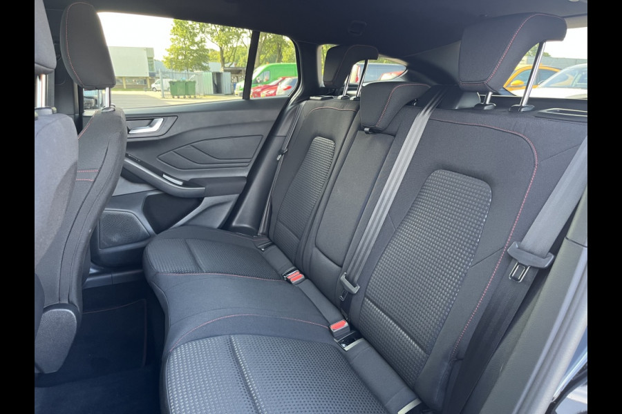 Ford FOCUS Wagon 1.0 EBH ST Line X 155PK AUTOMAAT! TREKHAAK! DRIVERPACK! WINTERPA