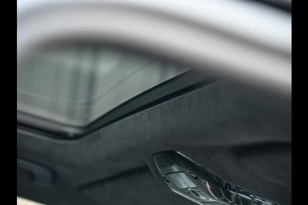 BMW 5 Serie Touring 550e XDRIVE | M-SPORT PRO | SHADOW LINE | M-SPORT SEATS | ALCANTARA HEMEL | CARBON PACKAGE | PANORAMADAK | ICONIC GRILL