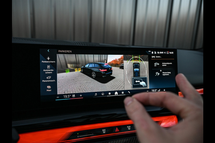 BMW 5 Serie Touring 550e XDRIVE | M-SPORT PRO | SHADOW LINE | M-SPORT SEATS | ALCANTARA HEMEL | CARBON PACKAGE | PANORAMADAK | ICONIC GRILL