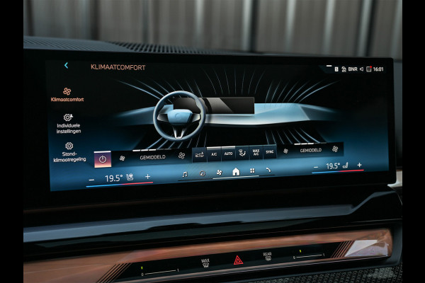 BMW 5 Serie Touring 550e XDRIVE | M-SPORT PRO | SHADOW LINE | M-SPORT SEATS | ALCANTARA HEMEL | CARBON PACKAGE | PANORAMADAK | ICONIC GRILL