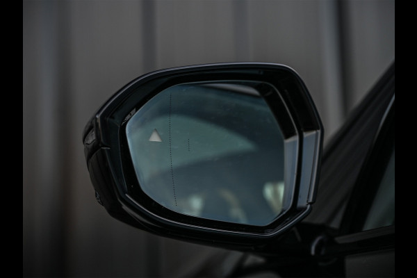 BMW 5 Serie Touring 550e XDRIVE | M-SPORT PRO | SHADOW LINE | M-SPORT SEATS | ALCANTARA HEMEL | CARBON PACKAGE | PANORAMADAK | ICONIC GRILL