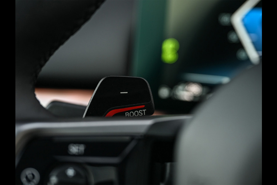 BMW 5 Serie Touring 550e XDRIVE | M-SPORT PRO | SHADOW LINE | M-SPORT SEATS | ALCANTARA HEMEL | CARBON PACKAGE | PANORAMADAK | ICONIC GRILL