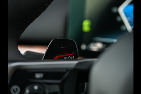 BMW 5 Serie Touring 550e XDRIVE | M-SPORT PRO | SHADOW LINE | M-SPORT SEATS | ALCANTARA HEMEL | CARBON PACKAGE | PANORAMADAK | ICONIC GRILL