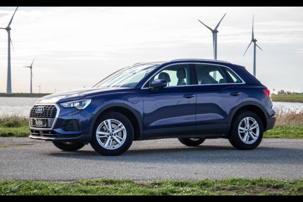 Audi Q3 45 TFSI e edition AUTOMAAT / PLUG IN HYBRID / STOELVERWARMING / LEER / VIRTUAL COCKPIT / CRUISE CONTROLE / DEALER ONDERHOUDEN